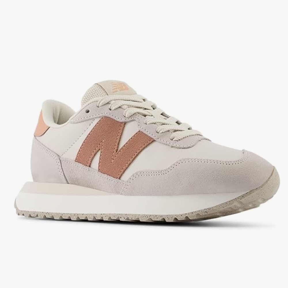 New Balance 237 Sneakers size 6